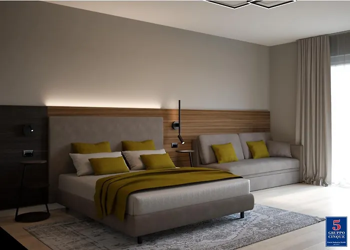 Отель Threeland Петанж