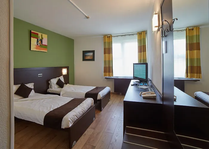 Threeland 4* Петанж