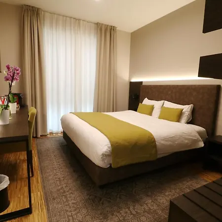 Threeland Hotel