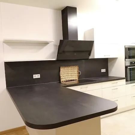 Threeland Szálloda 4*