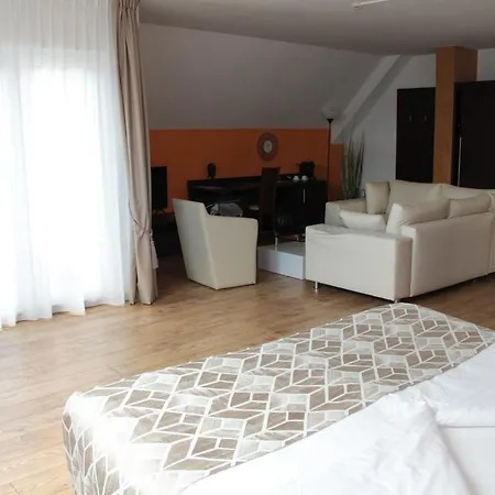 Threeland Hotell Pétange