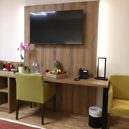 Threeland Hotel Pétange