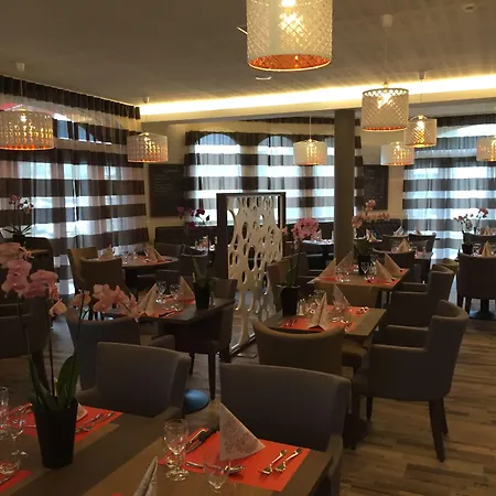 Threeland Hotel 4*