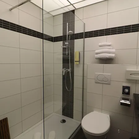 Threeland Szálloda 4*