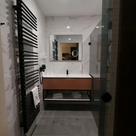 Threeland Hotel 4*
